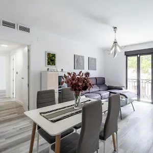 apartamento-moderno-a-10-minutos-del-centro.es-andalucia.com/
